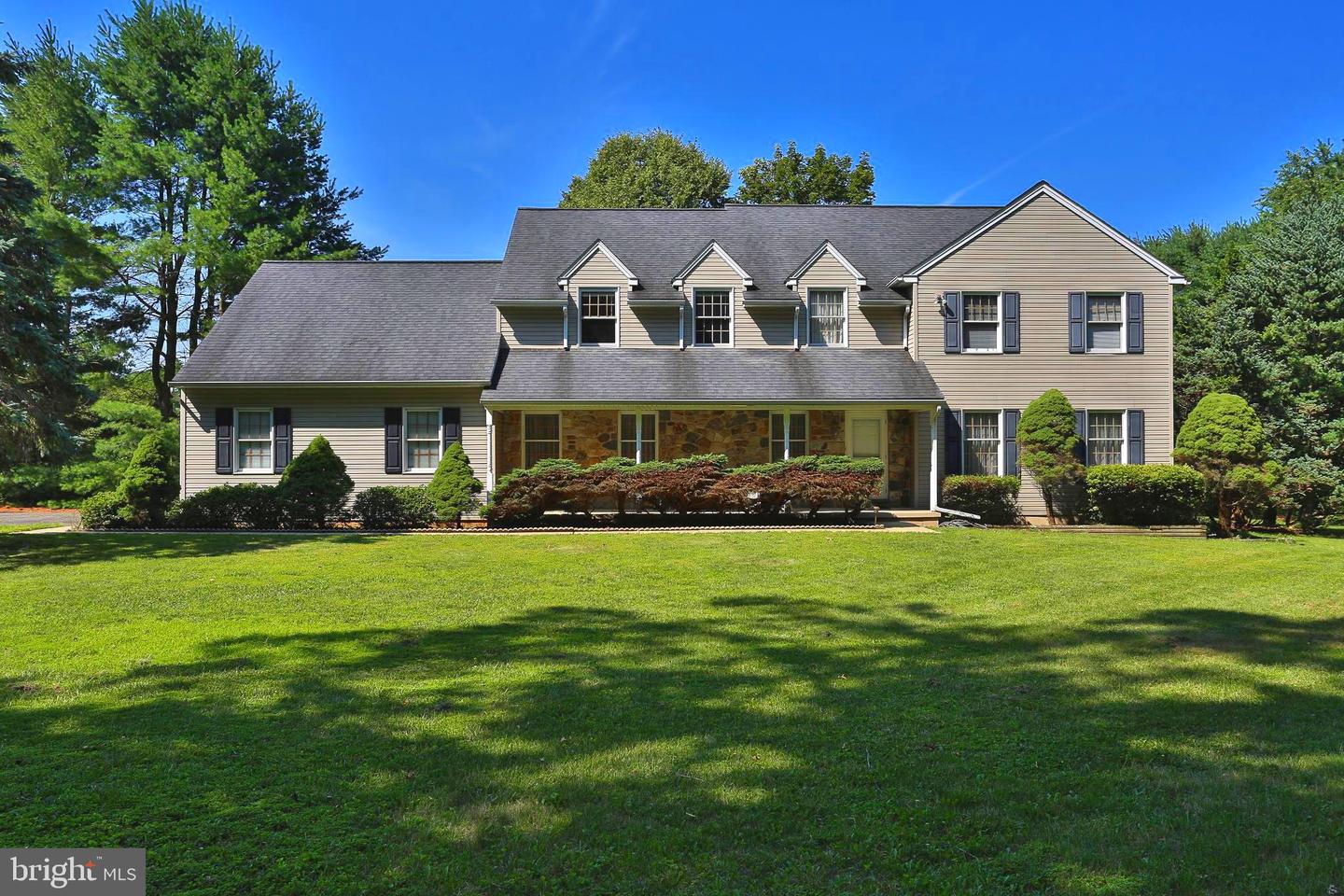2050 Miller Rd Property Photo 1