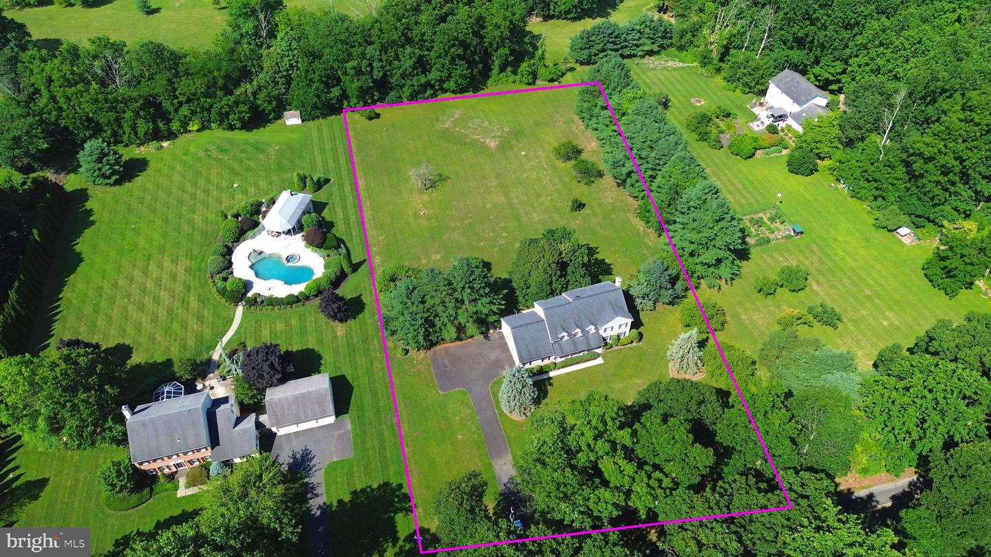 2050 Miller Rd Property Photo 6