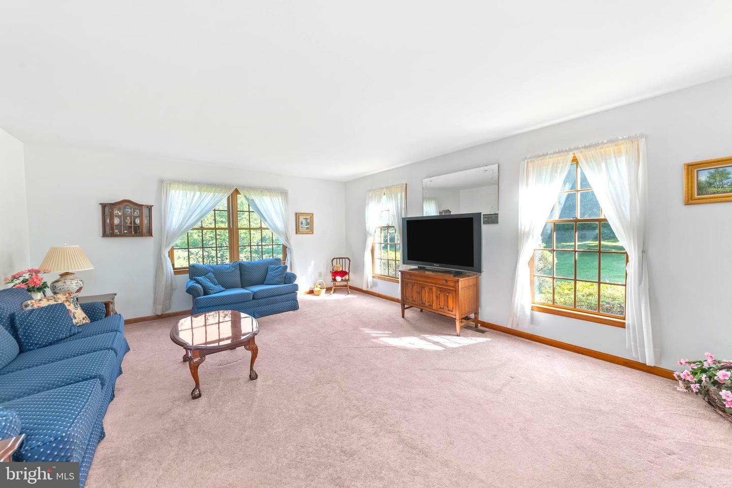 2050 Miller Rd Property Photo 15