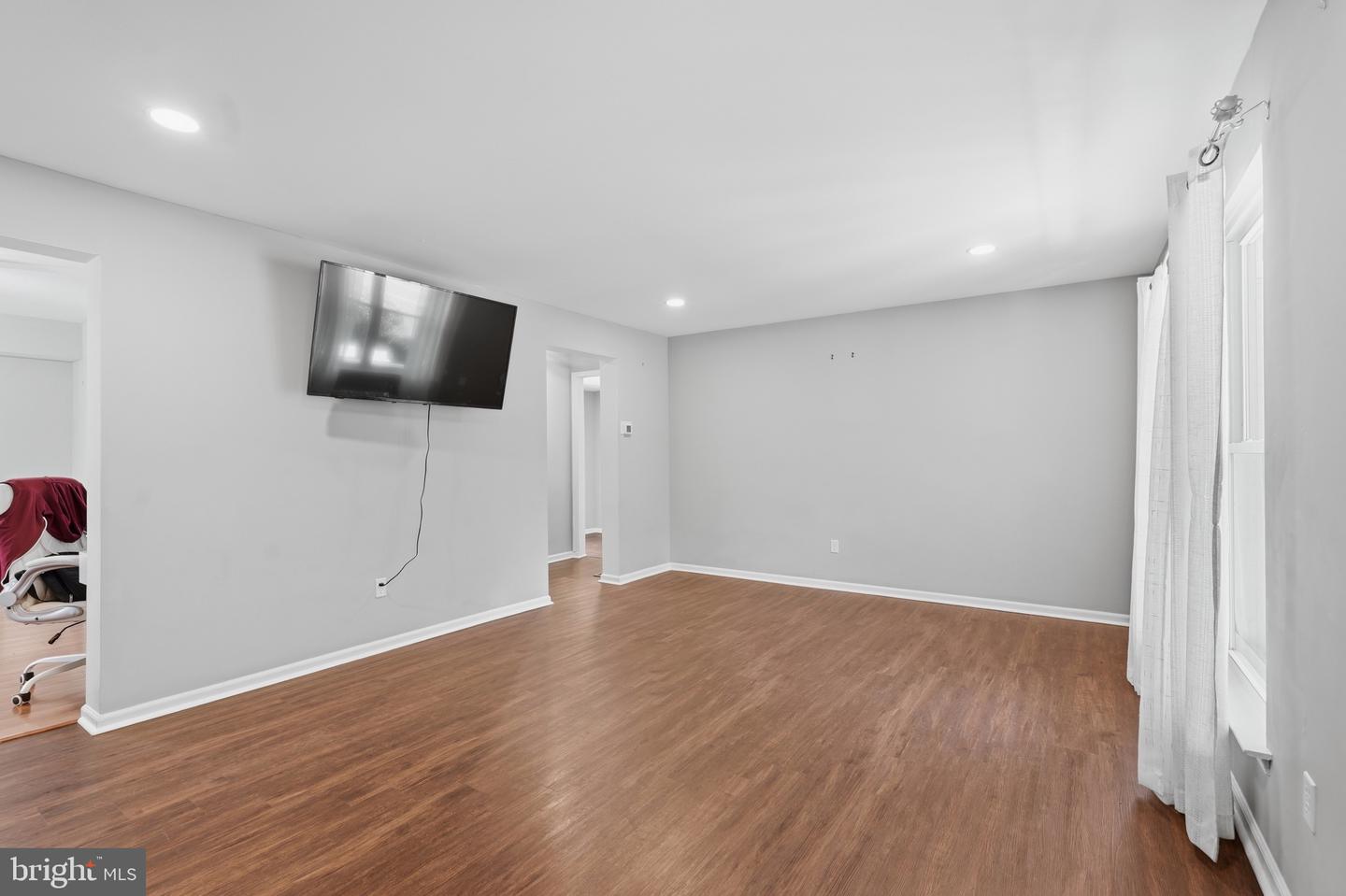 1519 Silver Lake Rd Property Photo 6