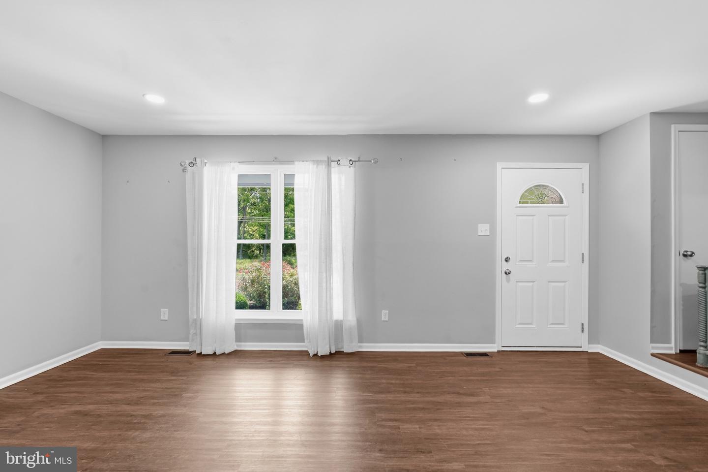 1519 Silver Lake Rd Property Photo 9