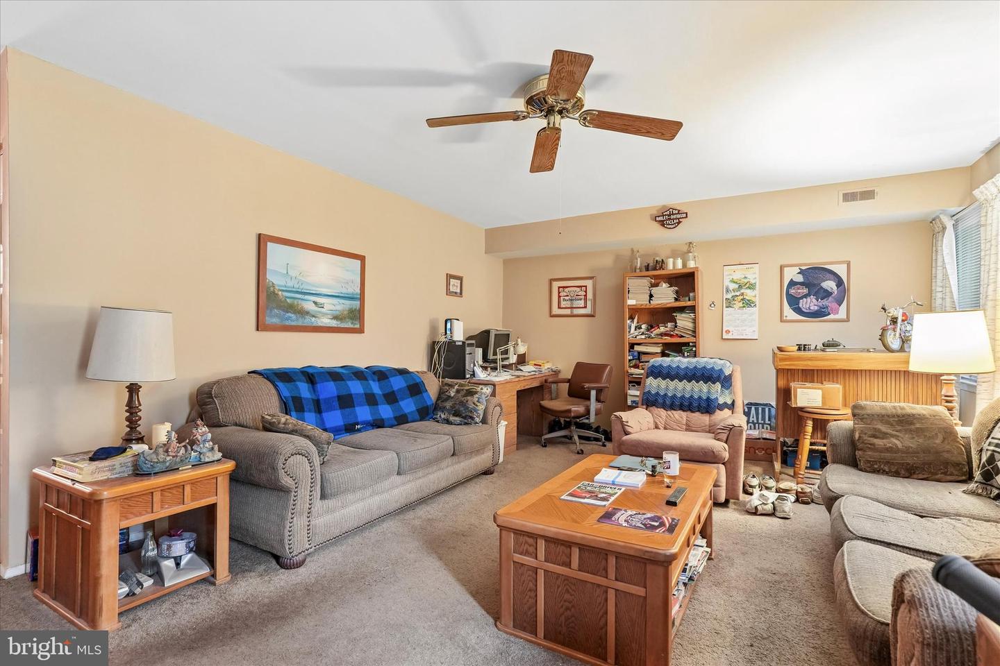 4662 Canterbury Ct Property Photo 7