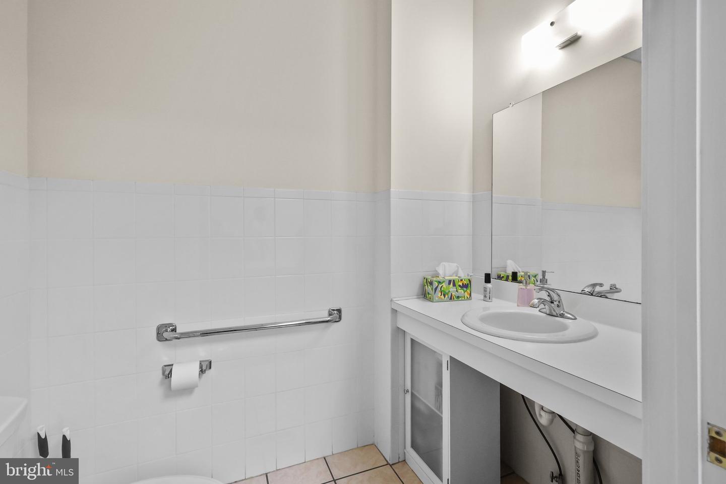 105 Corporate Dr #e Property Photo 15