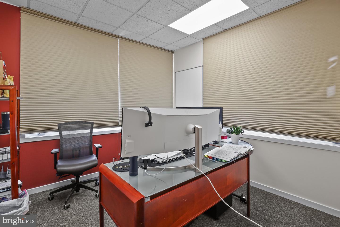 105 Corporate Dr #e Property Photo 20