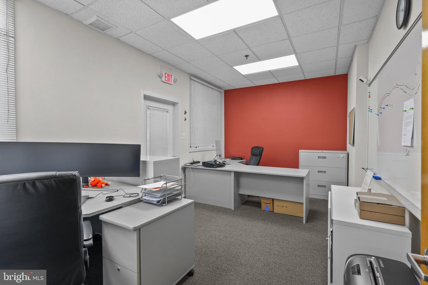 105 Corporate Dr #e Property Photo 22