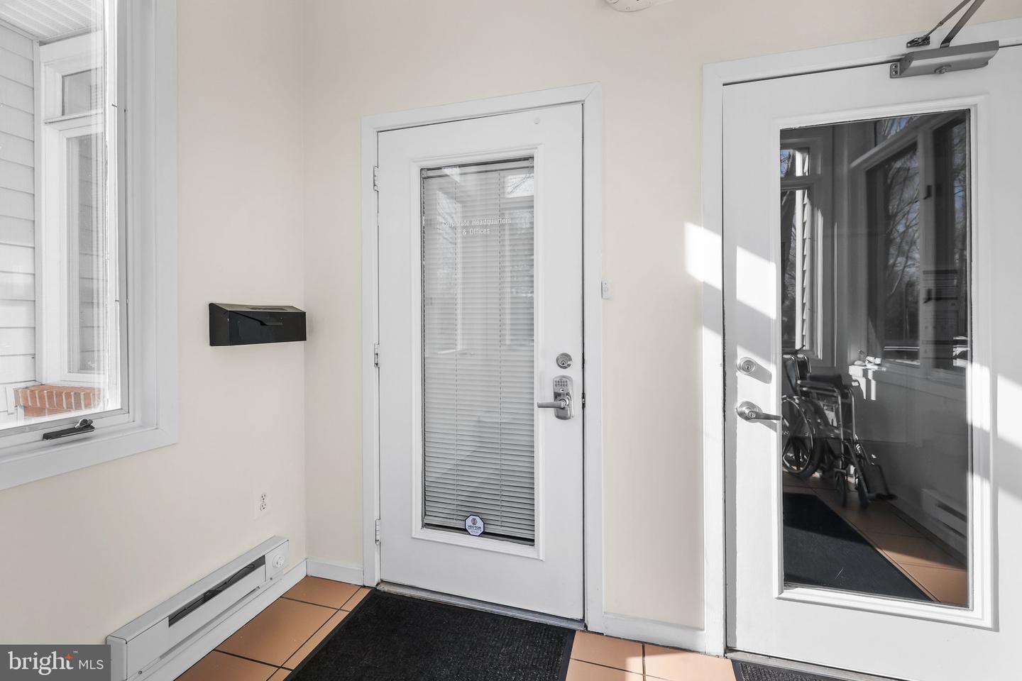 105 Corporate Dr #e Property Photo 26