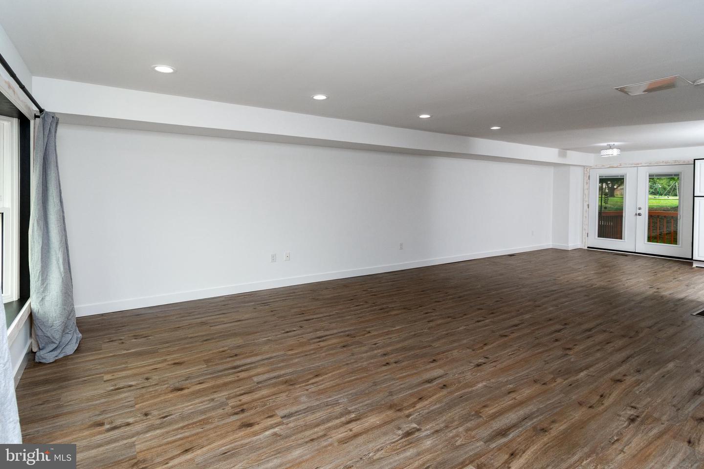 106 Providence Ave Property Photo 7