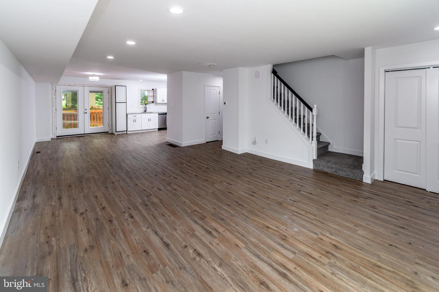 106 Providence Ave Property Photo 16