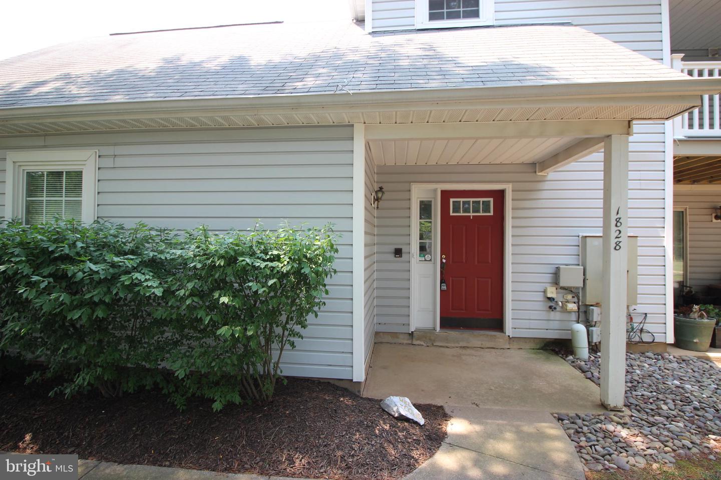 1828 Grand Blvd #28 Property Photo 1