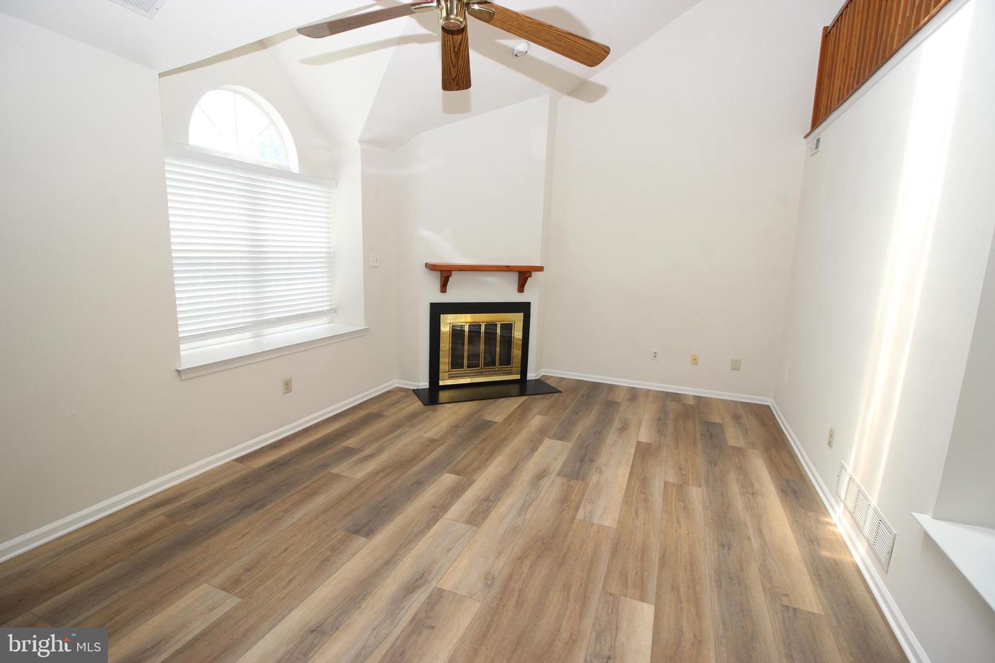 1828 Grand Blvd #28 Property Photo 4