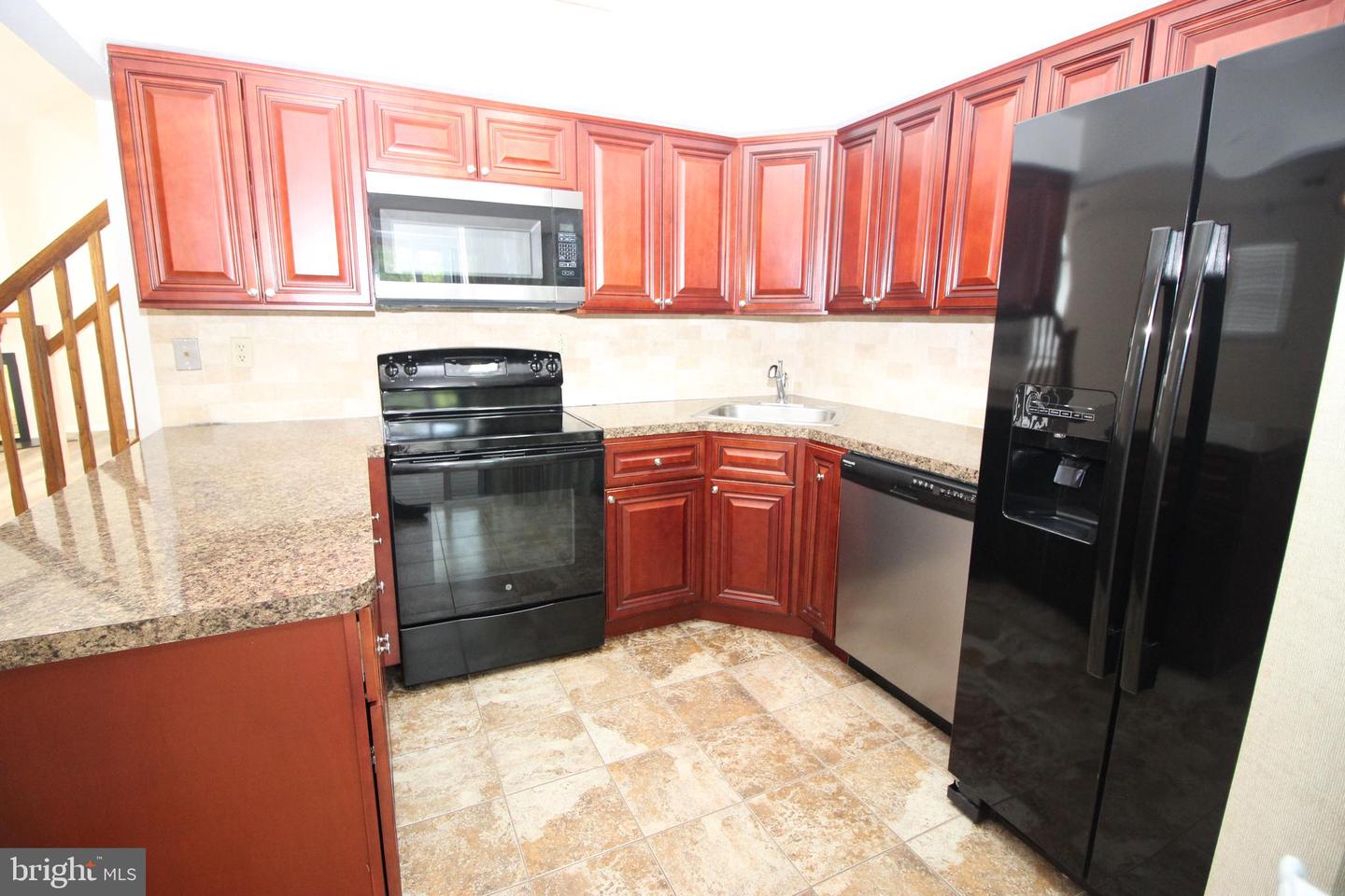 1828 Grand Blvd #28 Property Photo 5