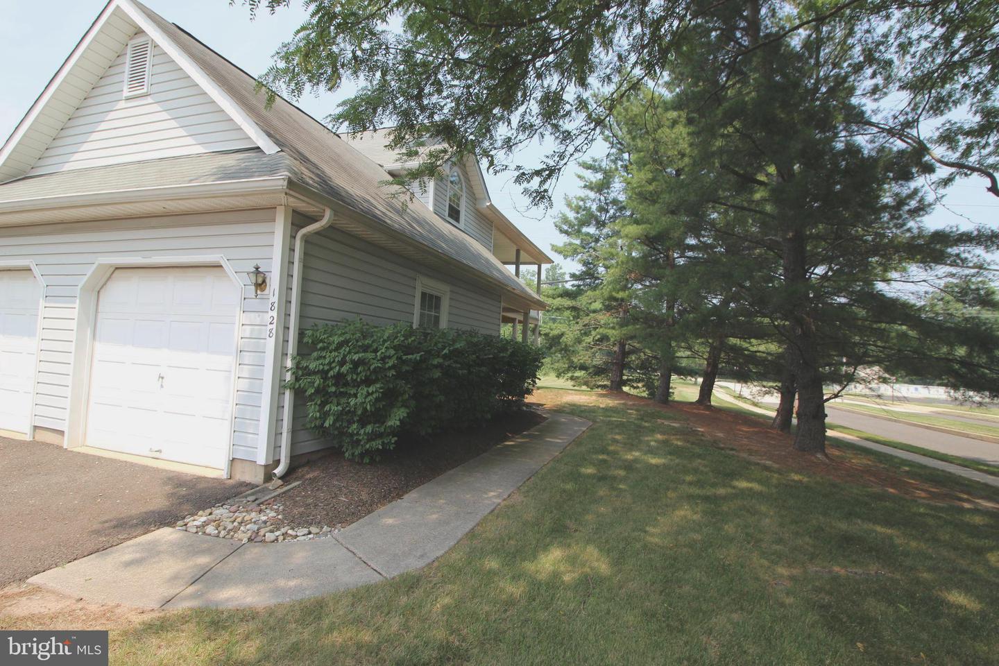 1828 Grand Blvd #28 Property Photo 23