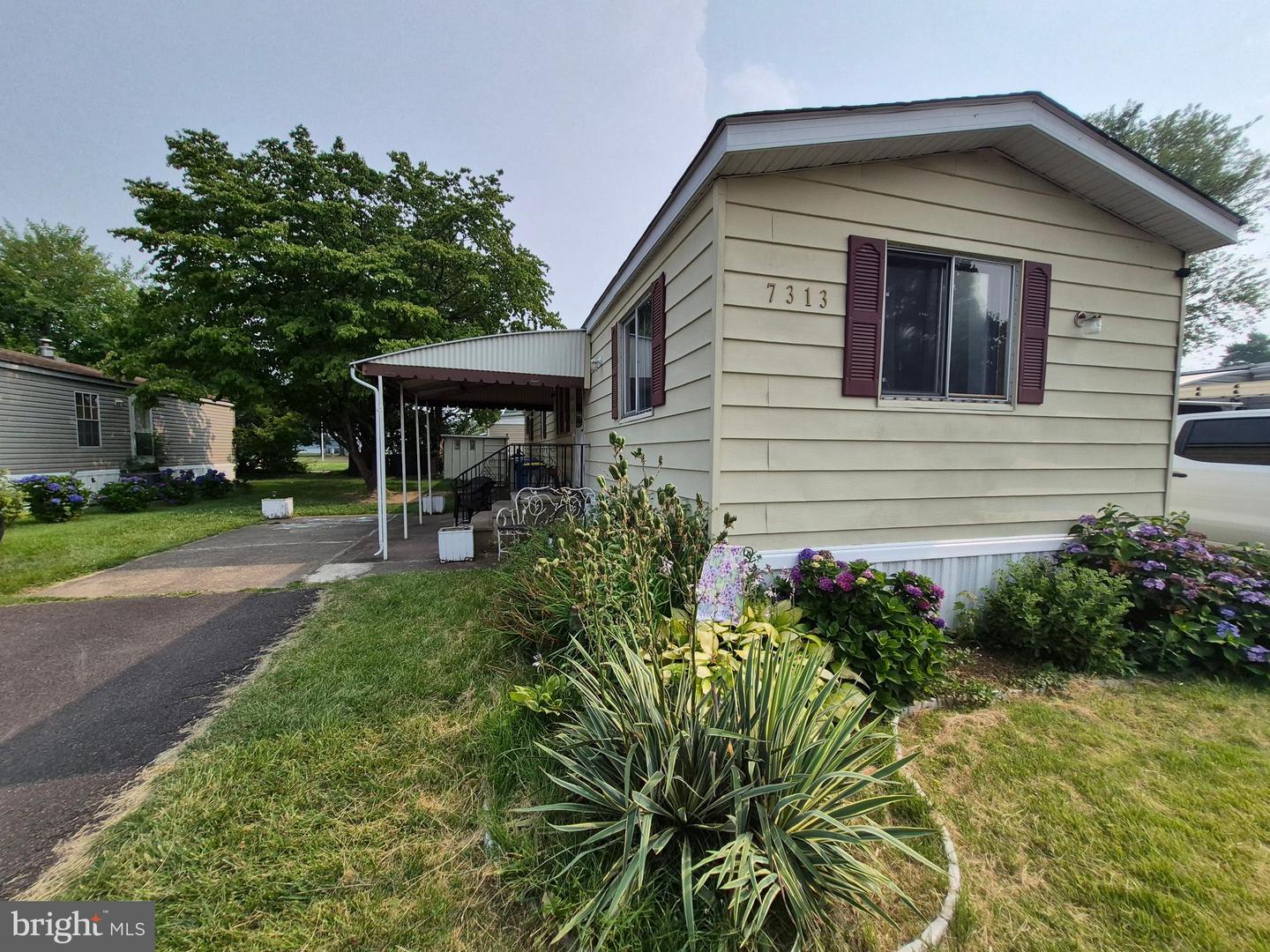 7313 Hansbury Dr Property Photo 1