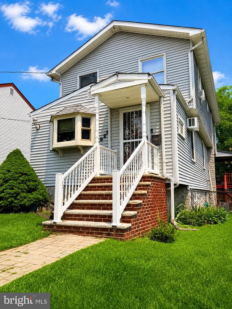 923 Rosa Ave Property Photo 1