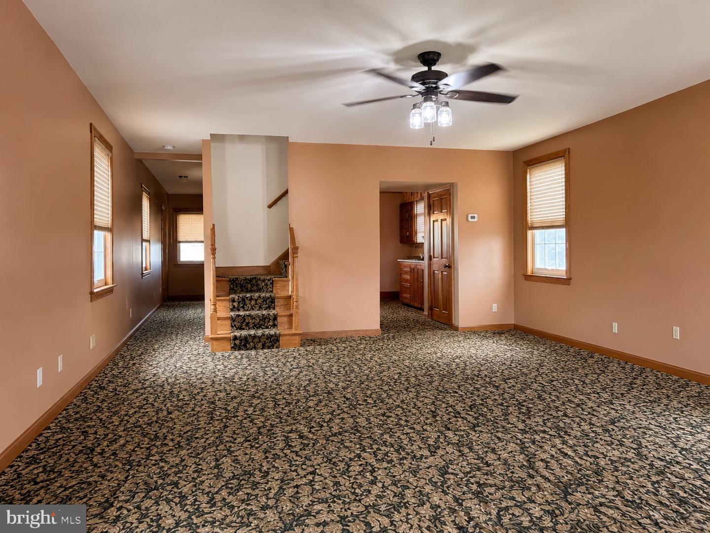 923 Rosa Ave Property Photo 8