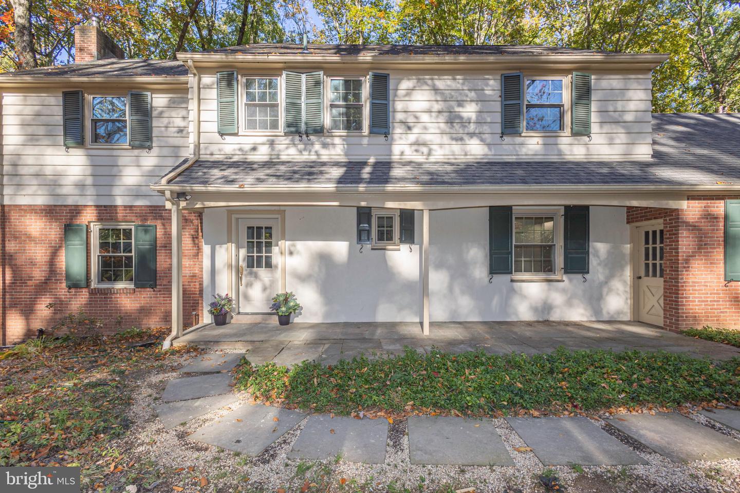 70 Sandywood Dr Property Photo 2