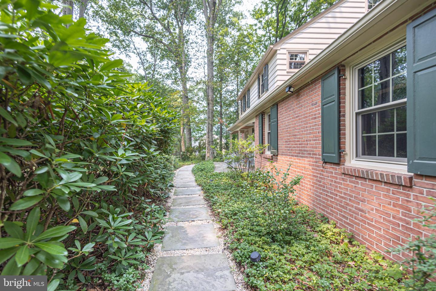70 Sandywood Dr Property Photo 6