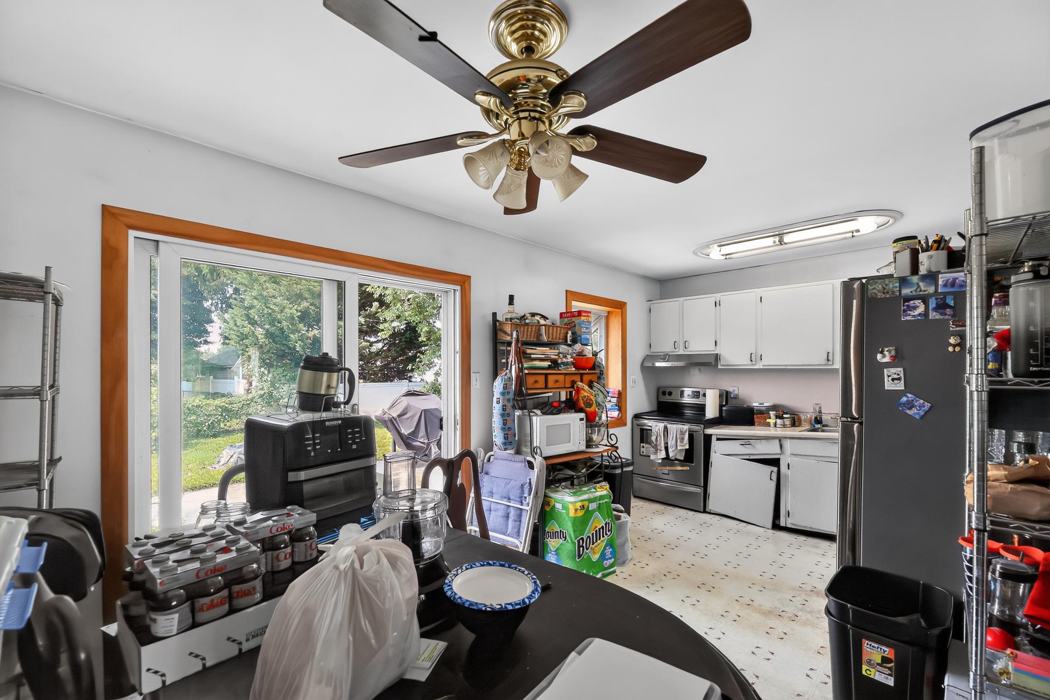 5 Kingwood Property Photo 4