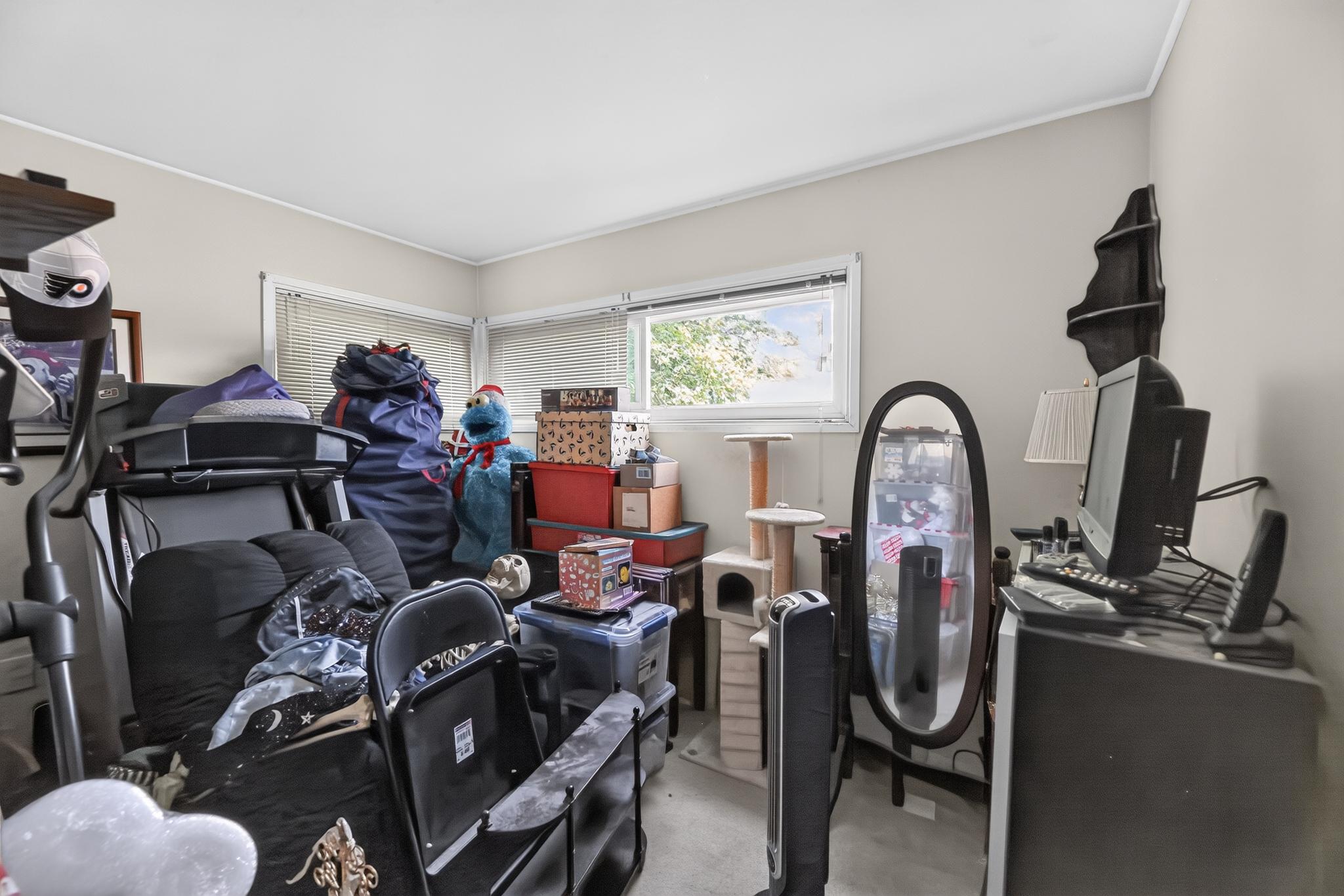 5 Kingwood Property Photo 8
