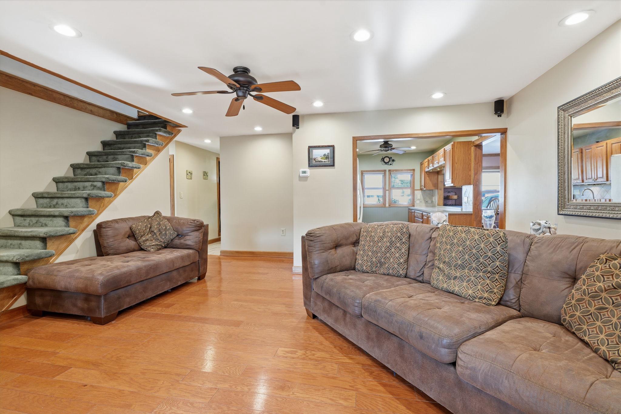 31 Narcissus Ln Property Photo 10