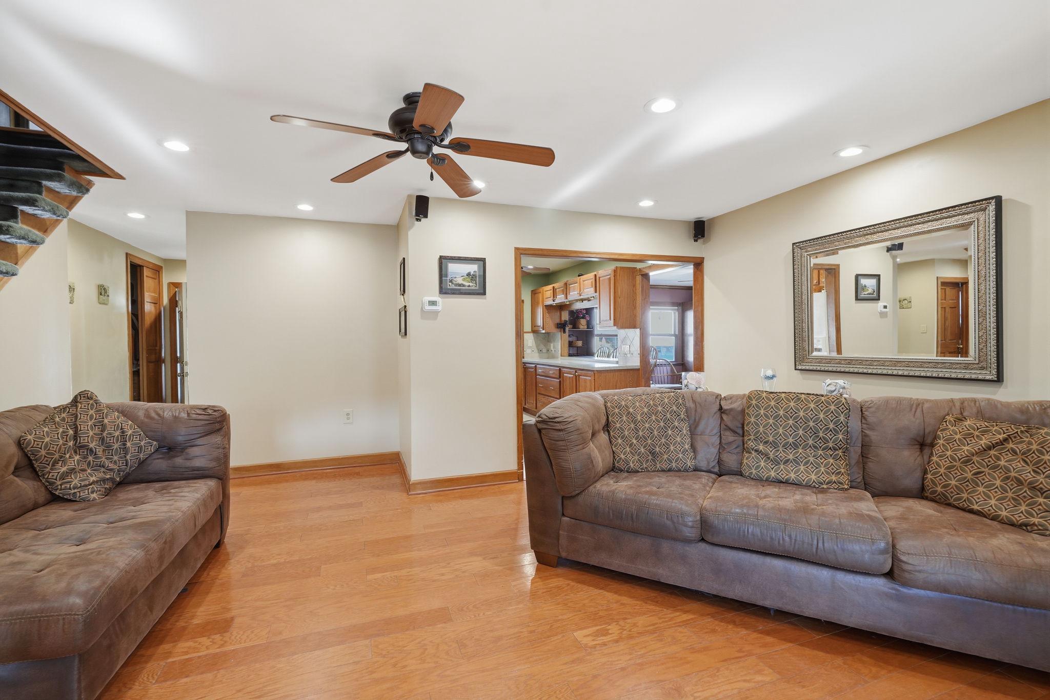31 Narcissus Ln Property Photo 11