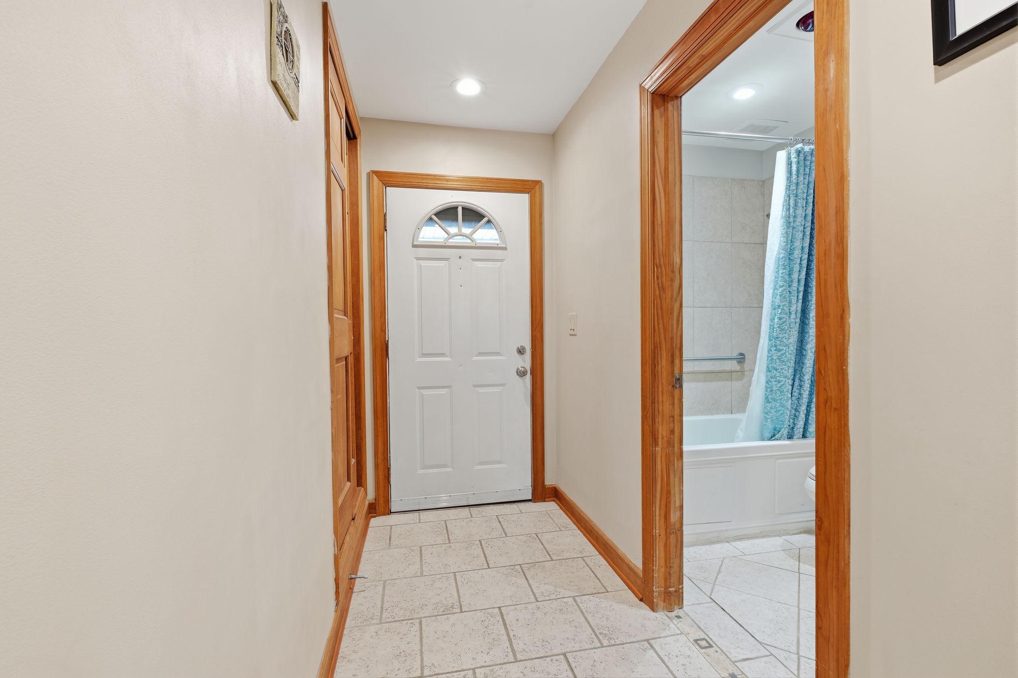31 Narcissus Ln Property Photo 32