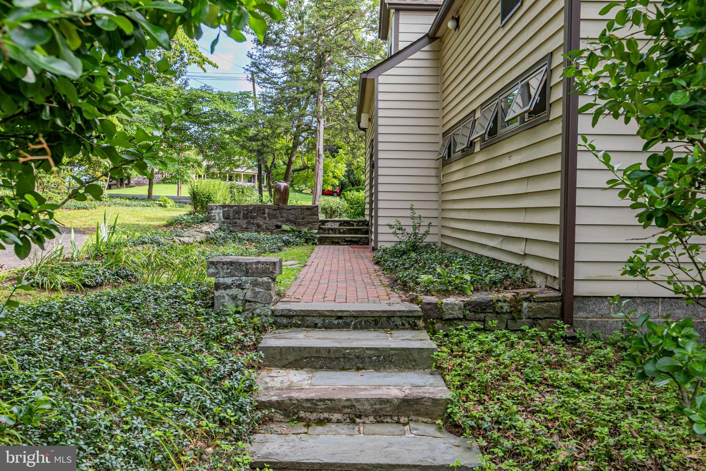 6615 Chapel Rd Property Photo 3