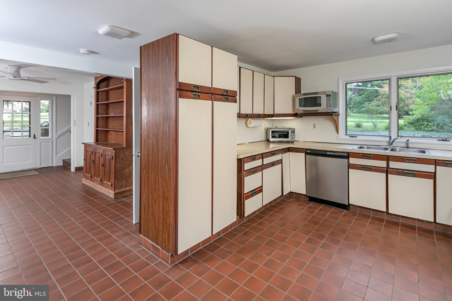 6615 Chapel Rd Property Photo 9