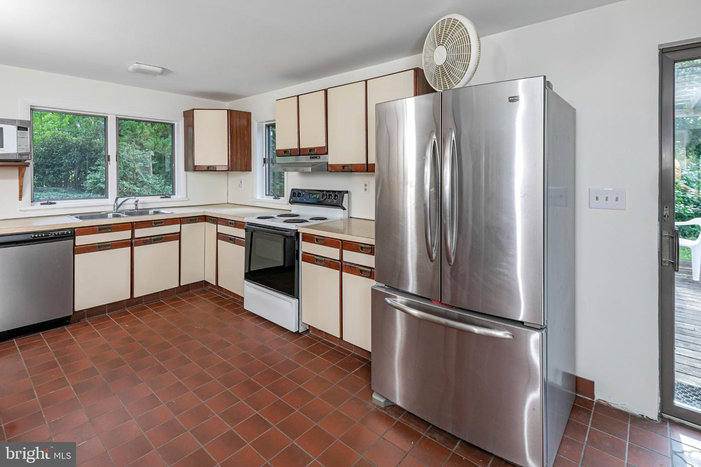 6615 Chapel Rd Property Photo 11