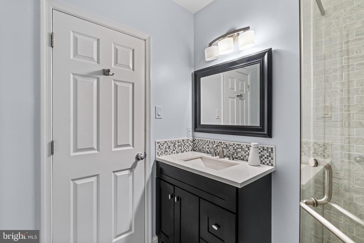 610 Valley Stream Cir Property Photo 23