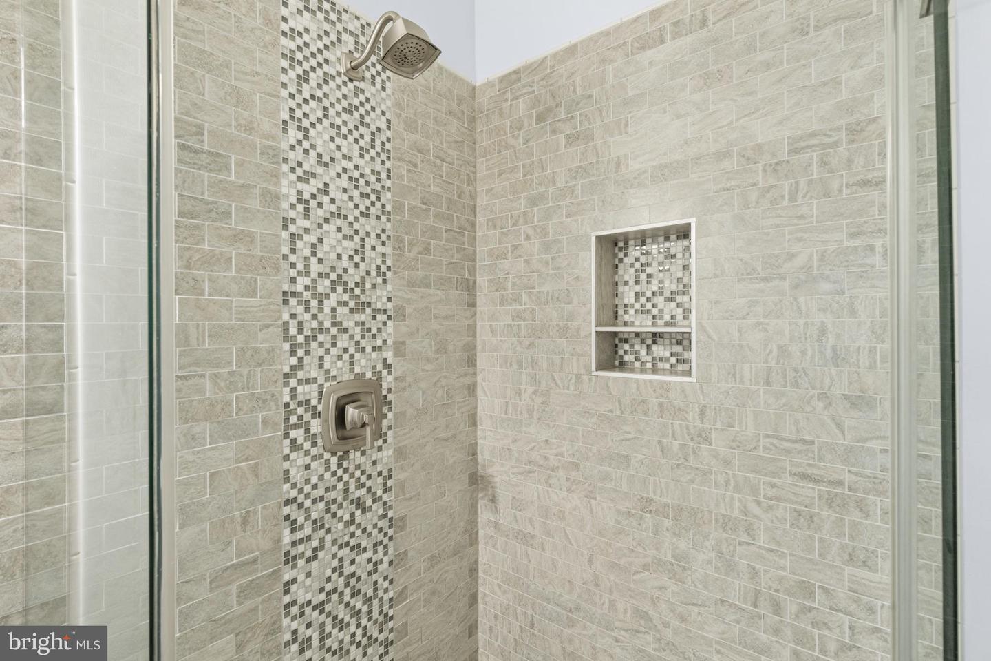 610 Valley Stream Cir Property Photo 24