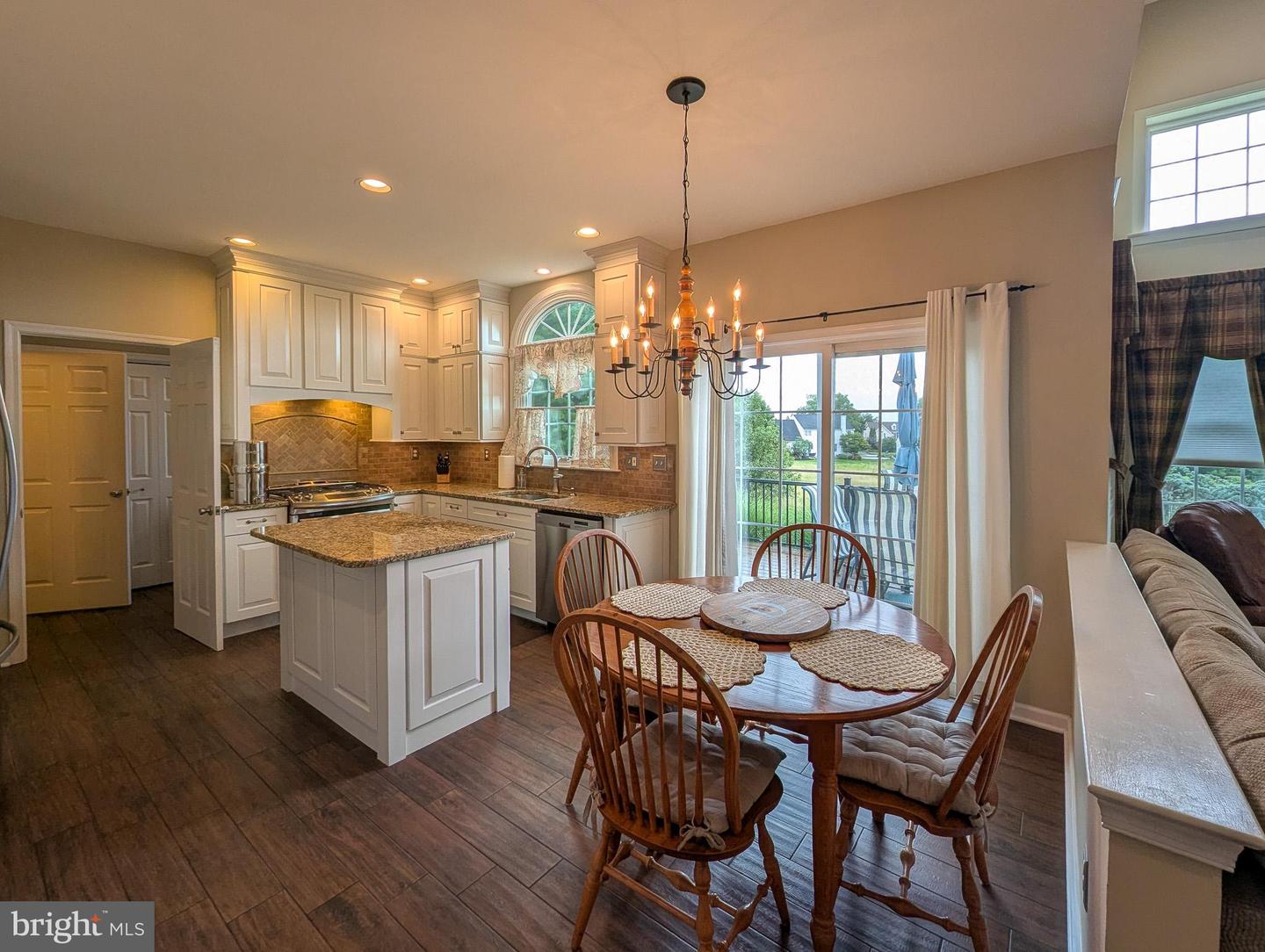 5370 Windtree Dr Property Photo 8