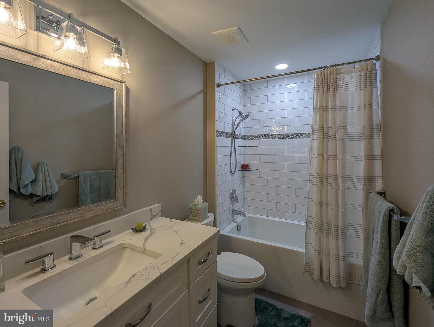 5370 Windtree Dr Property Photo 35