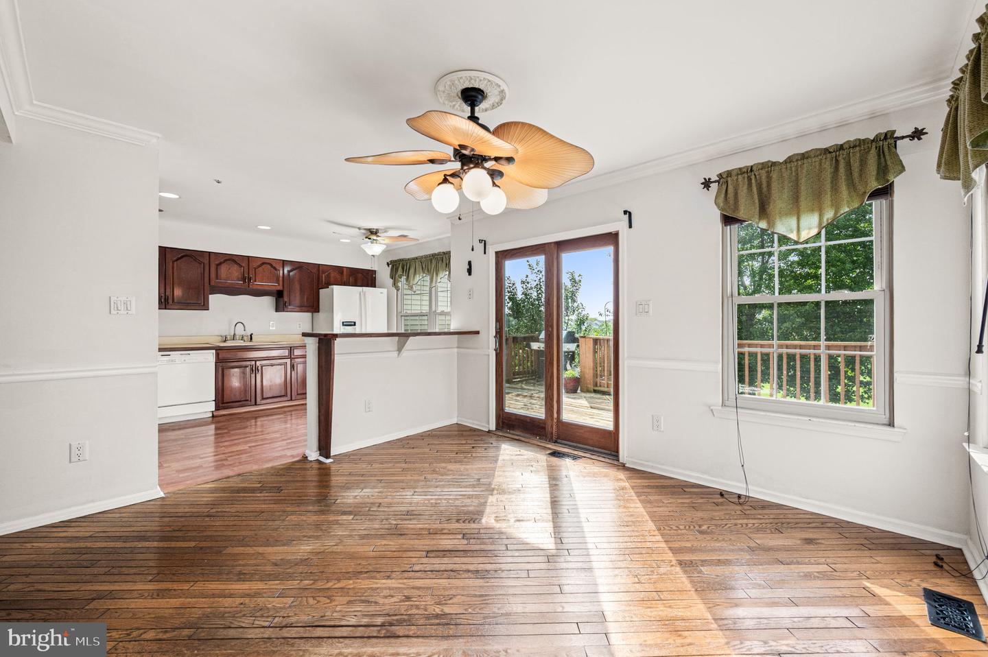 32 Parkview Way Property Photo 8