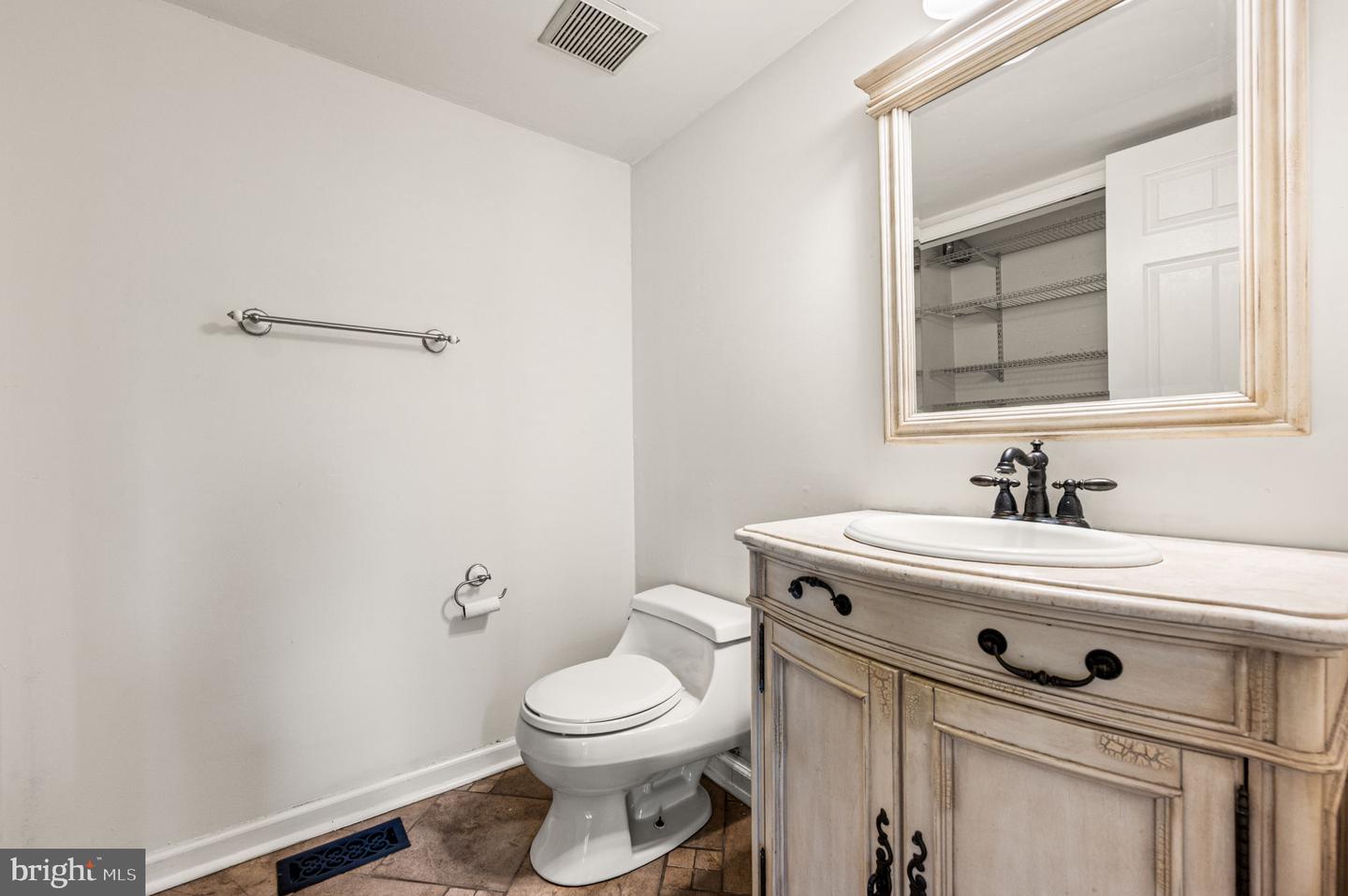 32 Parkview Way Property Photo 12