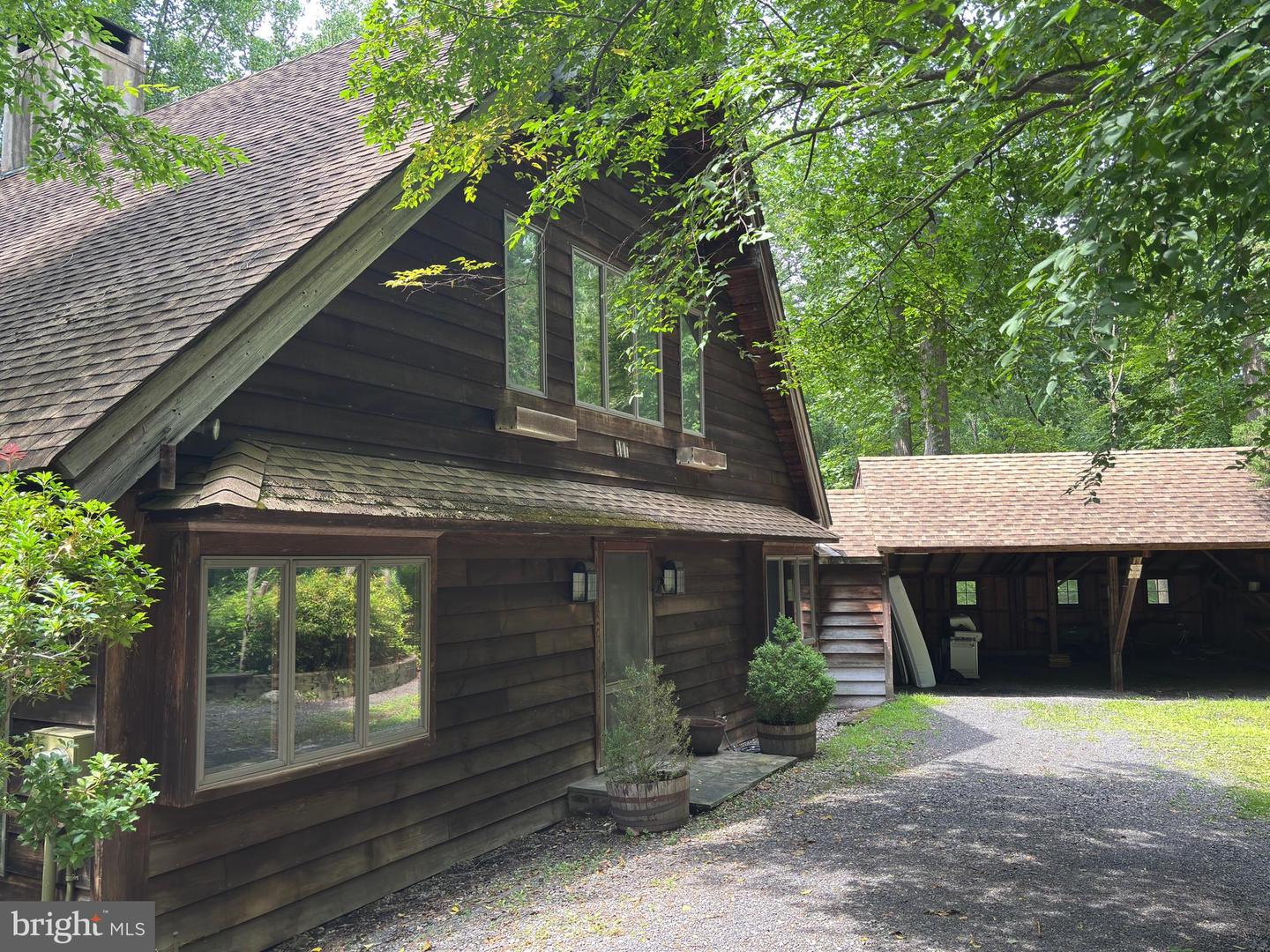 6489 Old Carversville Rd Property Photo 1