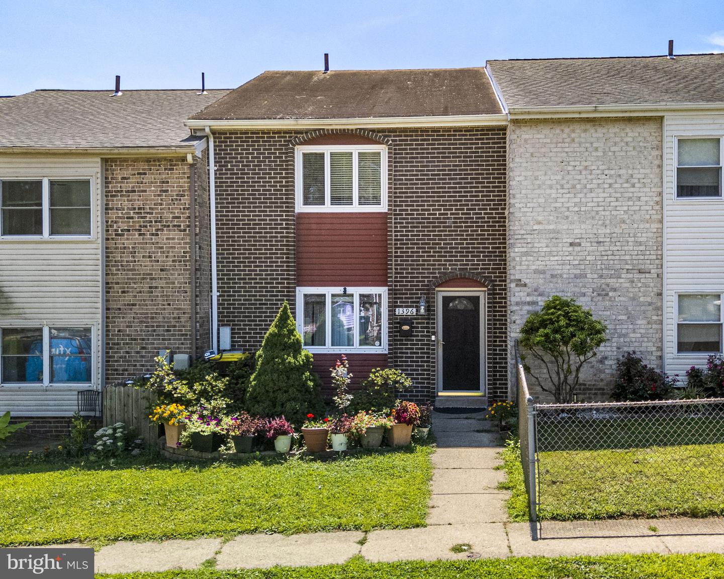 1396 Arundel Way Property Photo 1