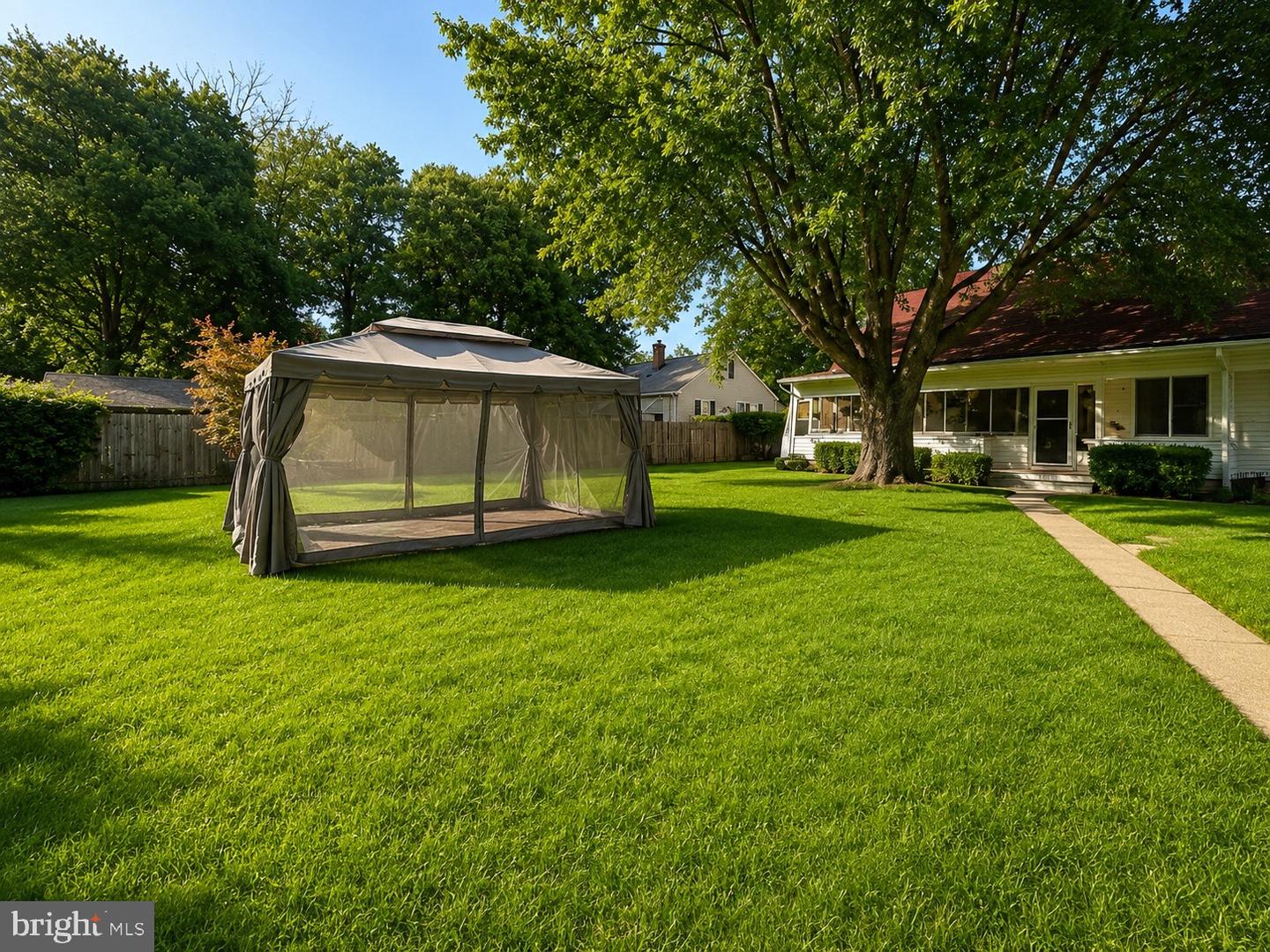 1128 Park Property Photo 4