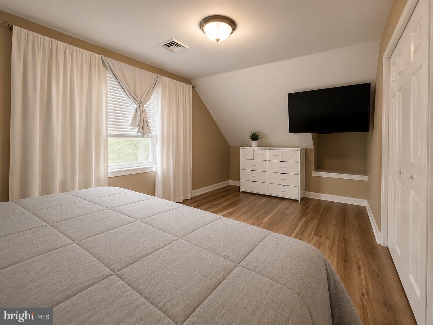 1128 Park Property Photo 12