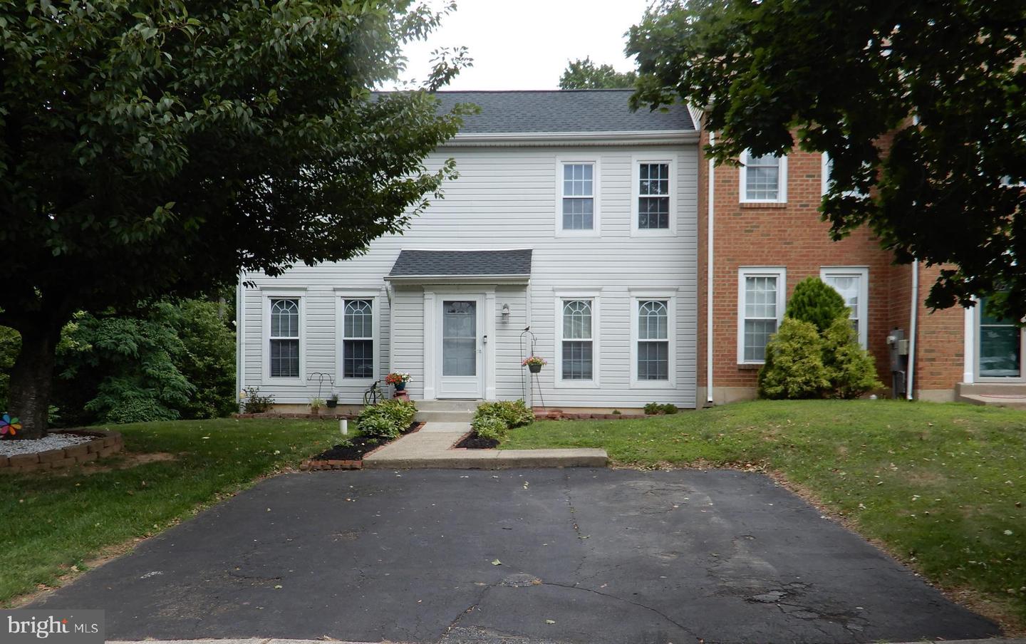 3110 VICTORIA CT Property Photo 1