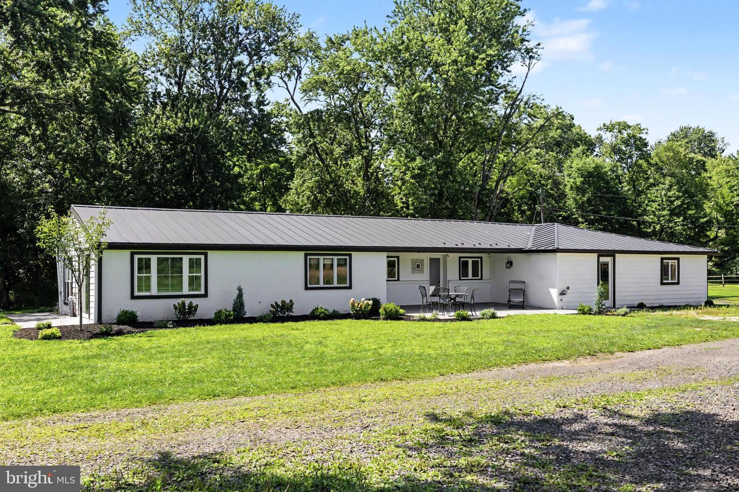 1104 Bucks Rd Property Photo 1