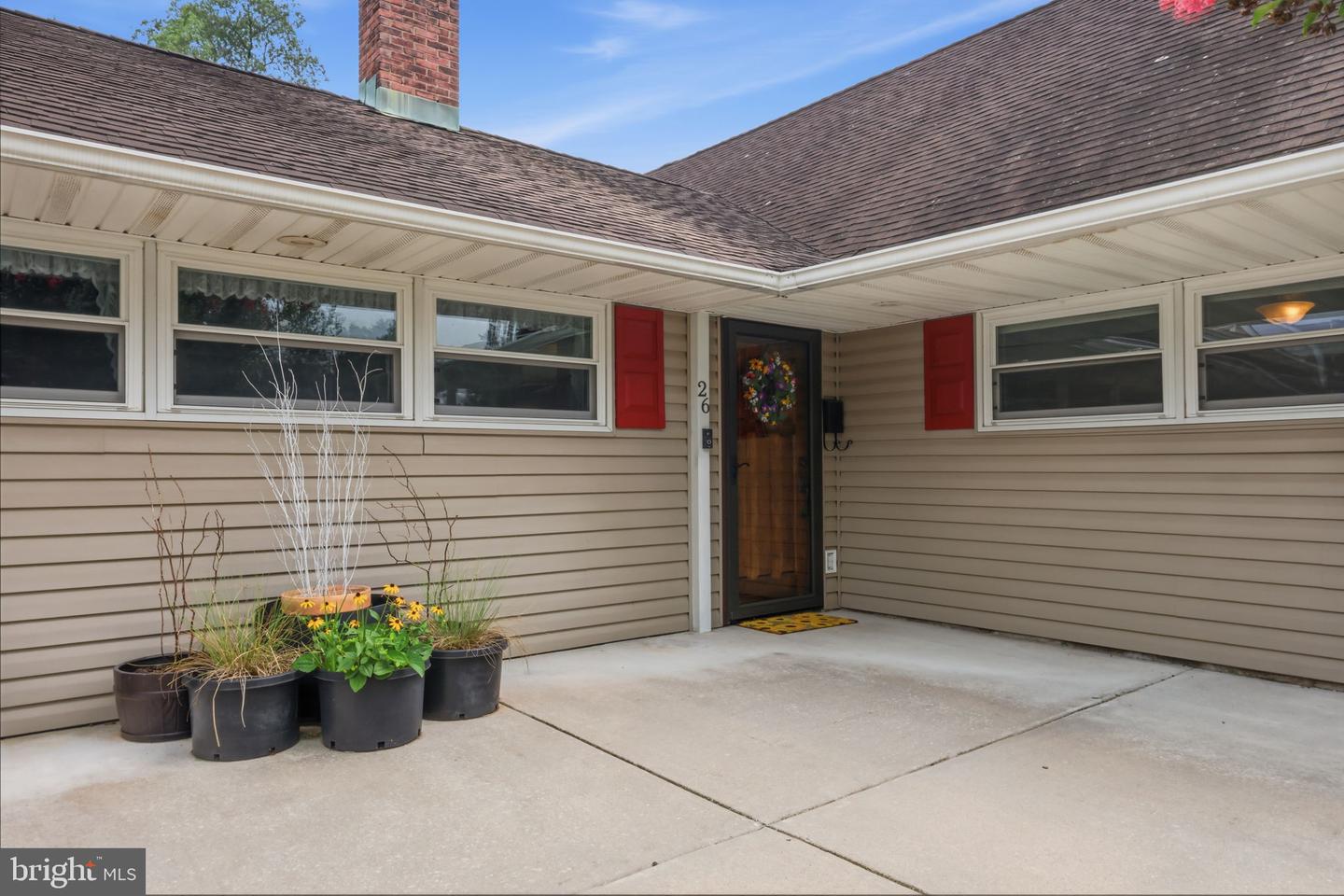 26 Forsythia Dr #n Property Photo 2