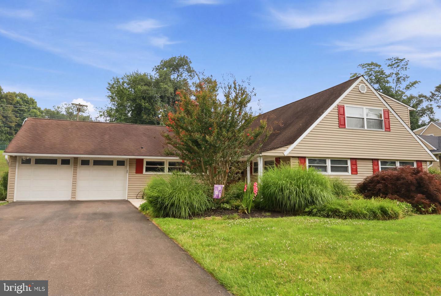 26 Forsythia Dr #n Property Photo 3