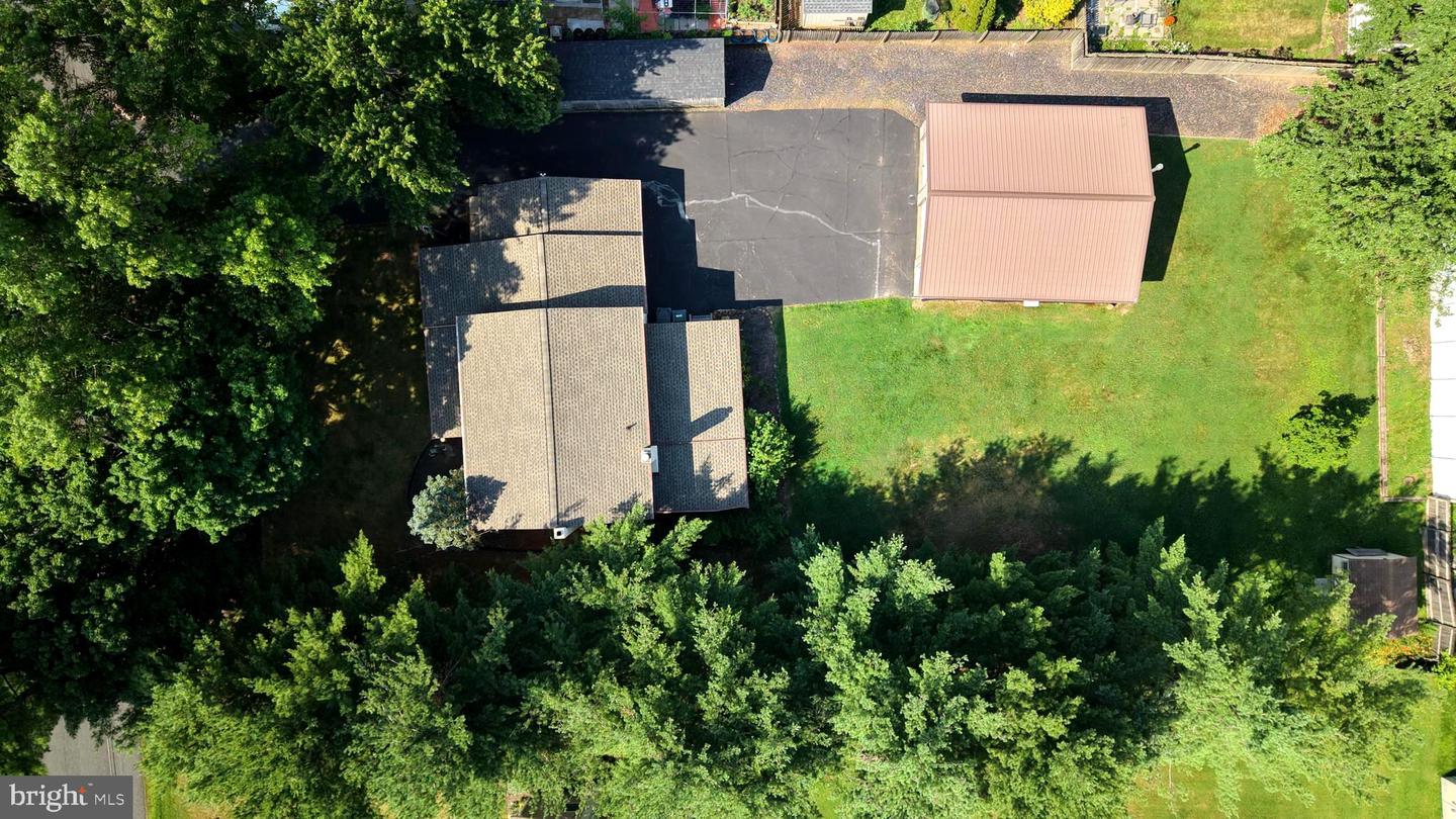 571 Township Line Rd Property Photo 1