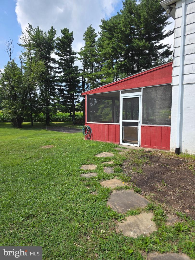 36 S Traymore Ave Property Photo 5