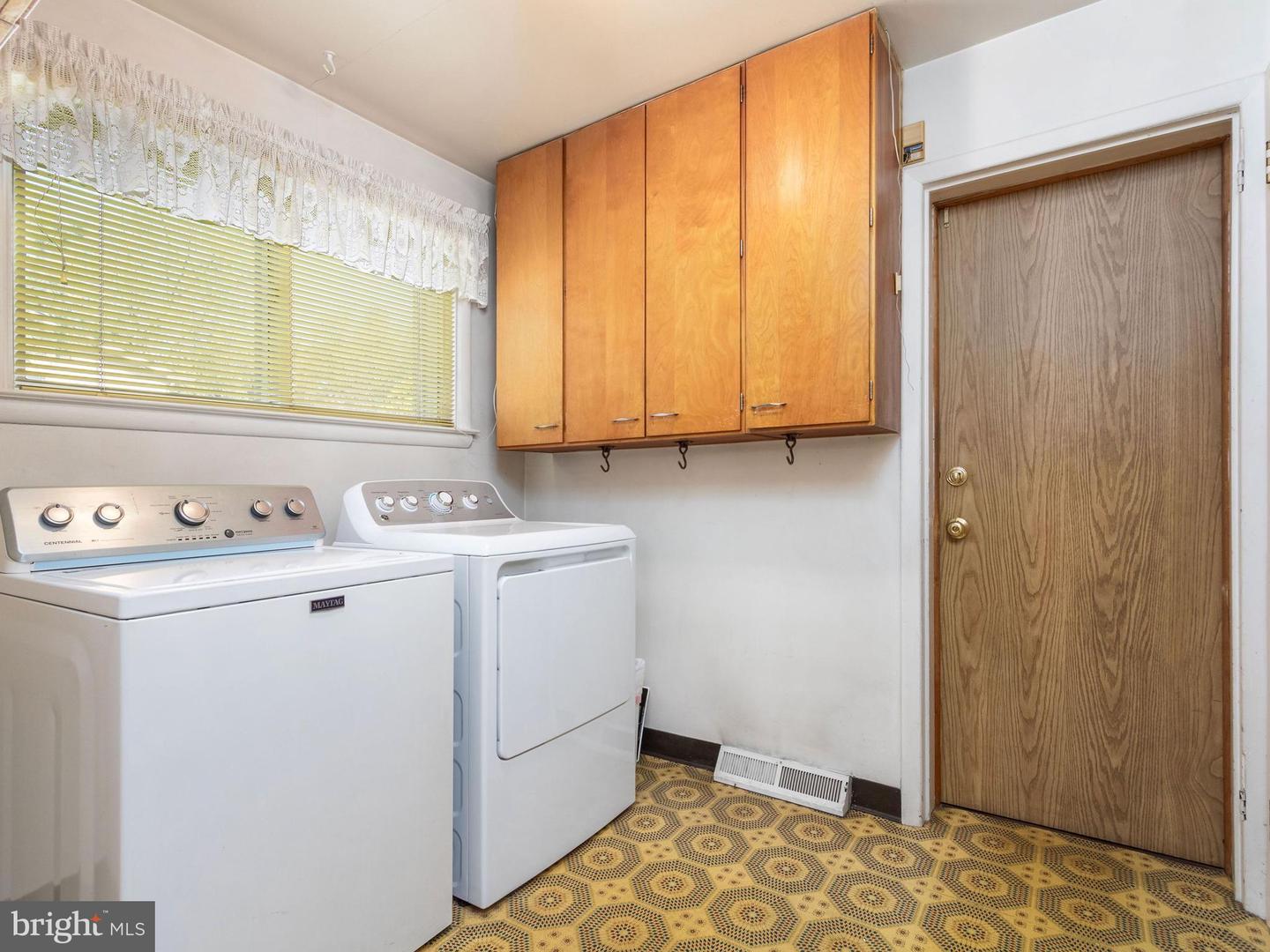 1104 Almshouse Rd Property Photo 19