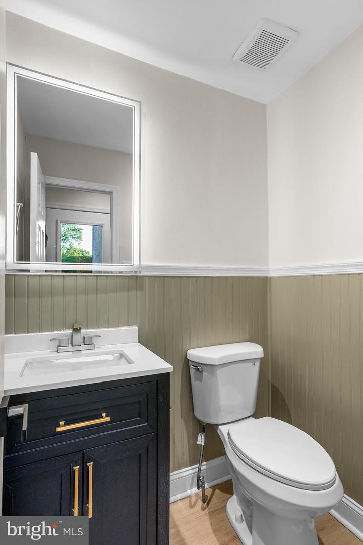 682 Woodlyn Dr Property Photo 20