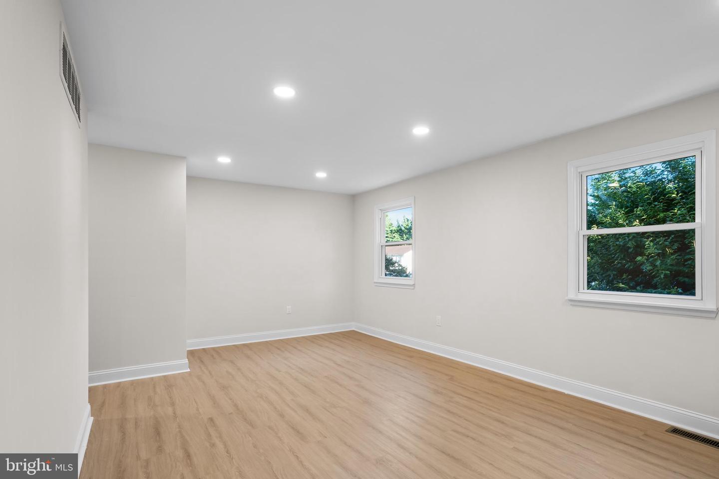 682 Woodlyn Dr Property Photo 29