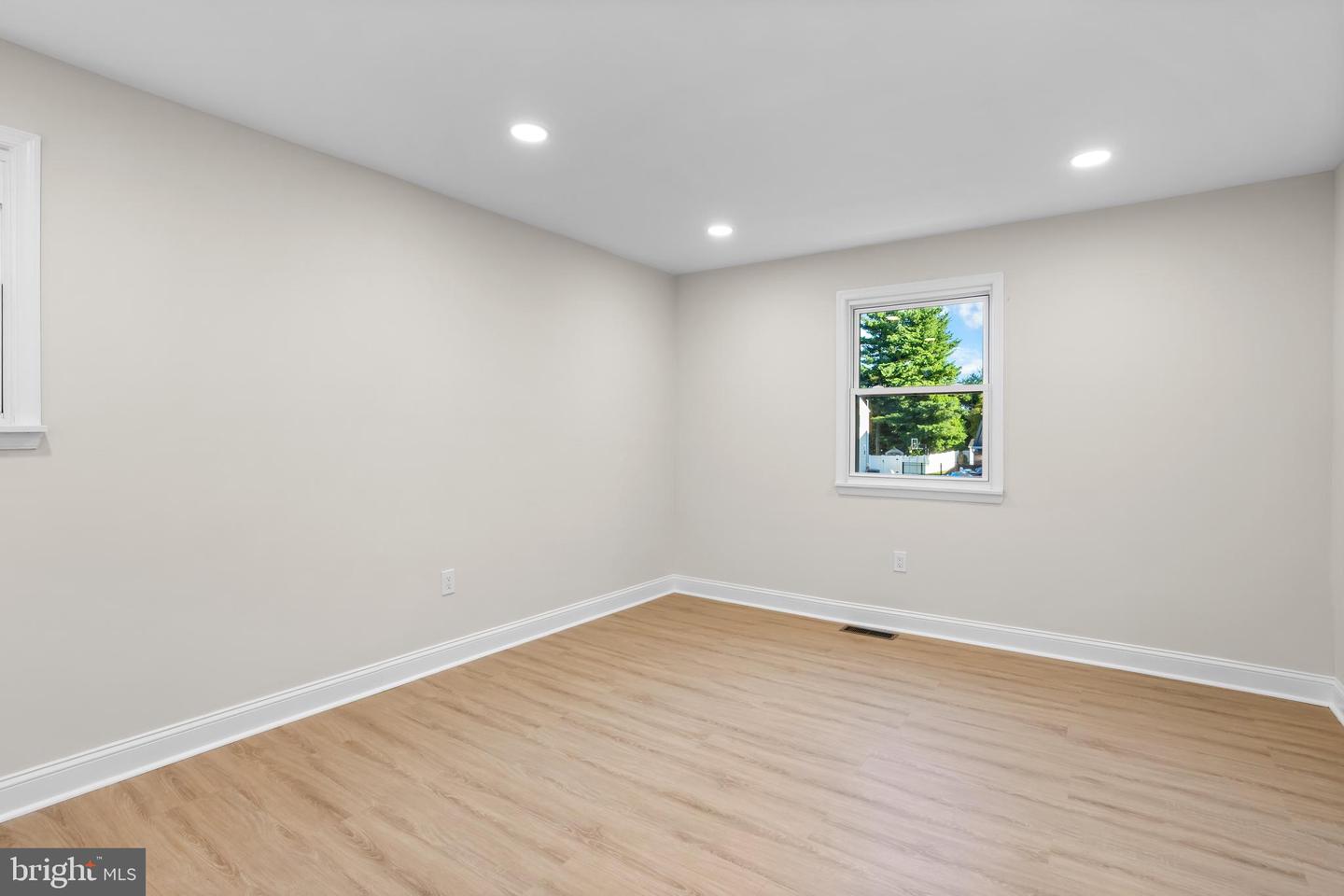 682 Woodlyn Dr Property Photo 30