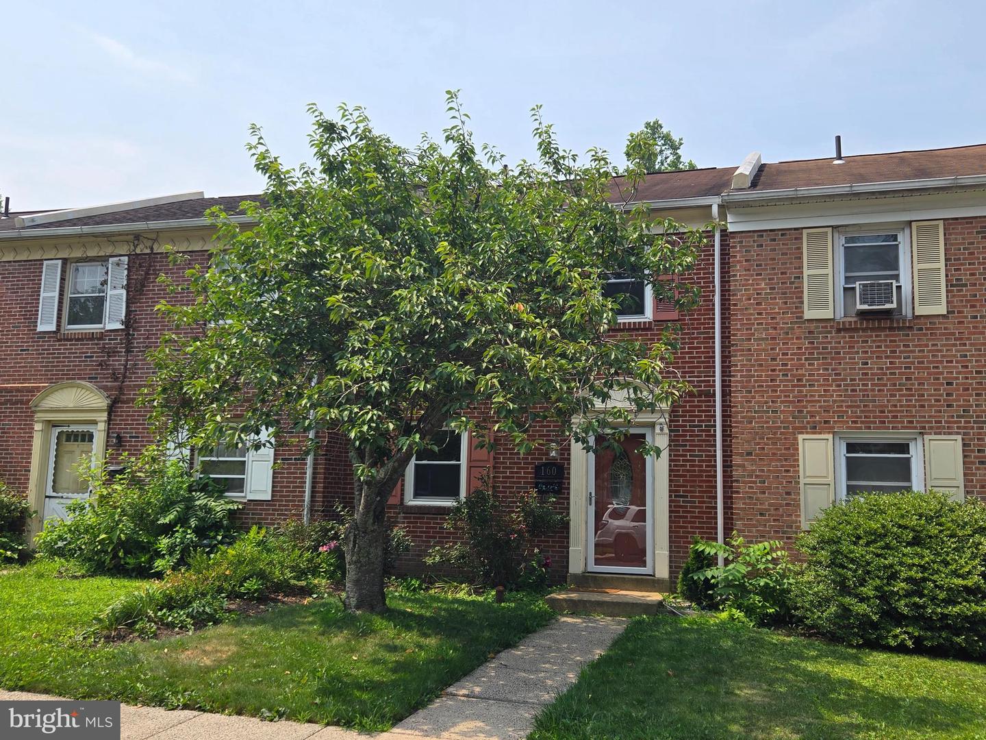 160 Hughes Ave Property Photo 1
